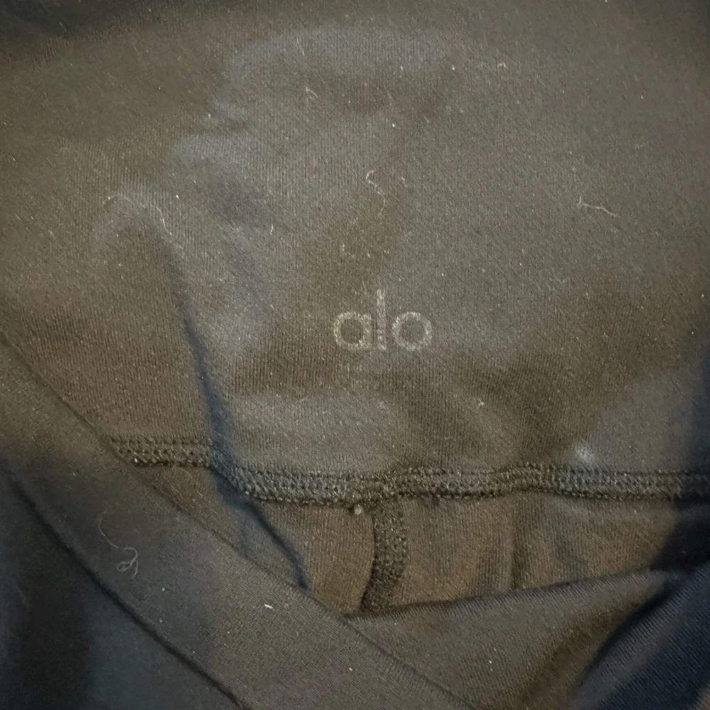ALO Black Leggings - Picture 5 of 6